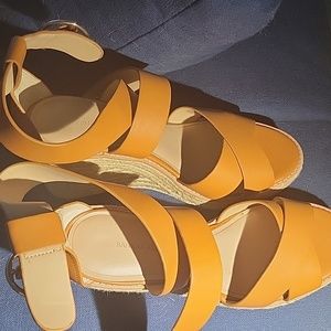 Tan Brown Wedge Banana Republic 7.5